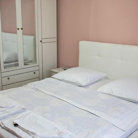 C Central Apartament Drobeta Turnu Severin Buitenkant foto